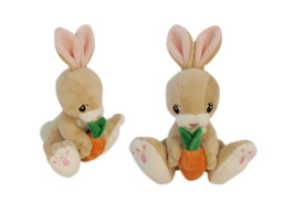 GS8356 - EE - Rabbit - 09 (13cm) - sitting rabbit hold carrot